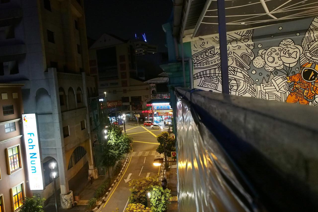 Space Hotel @ Chinatown Куала-Лумпур Экстерьер фото